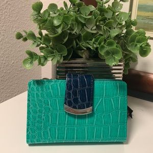 Gorgeous wallet!
